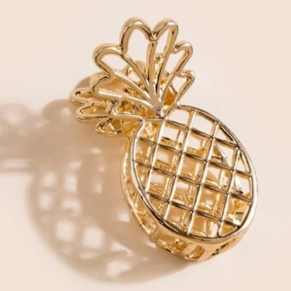 NWT 🍍 Madeline Pineapple Hair Claw Clip